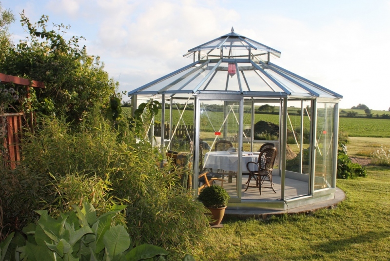 Deväťuholník Deväťuholník