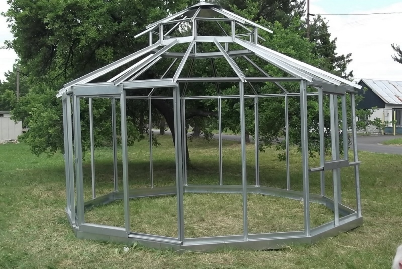 Deväťuholník Deväťuholník